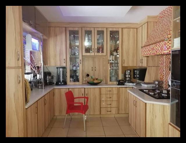 6 BEDROOM HOUSE FOR SALE IN BIRDSWOOD